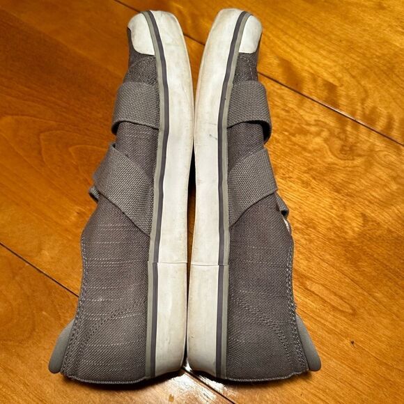 KEEN Elsa III Gore Slip On Women's Slip On size 11 - Picture 4 of 7